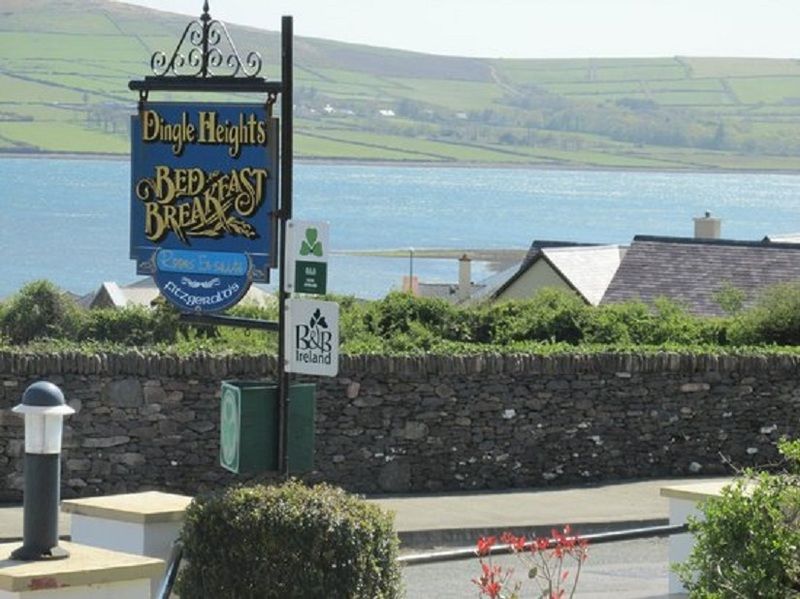 Fitzgerald'S Dingle Heights Bed & Breakfast ภายนอก รูปภาพ